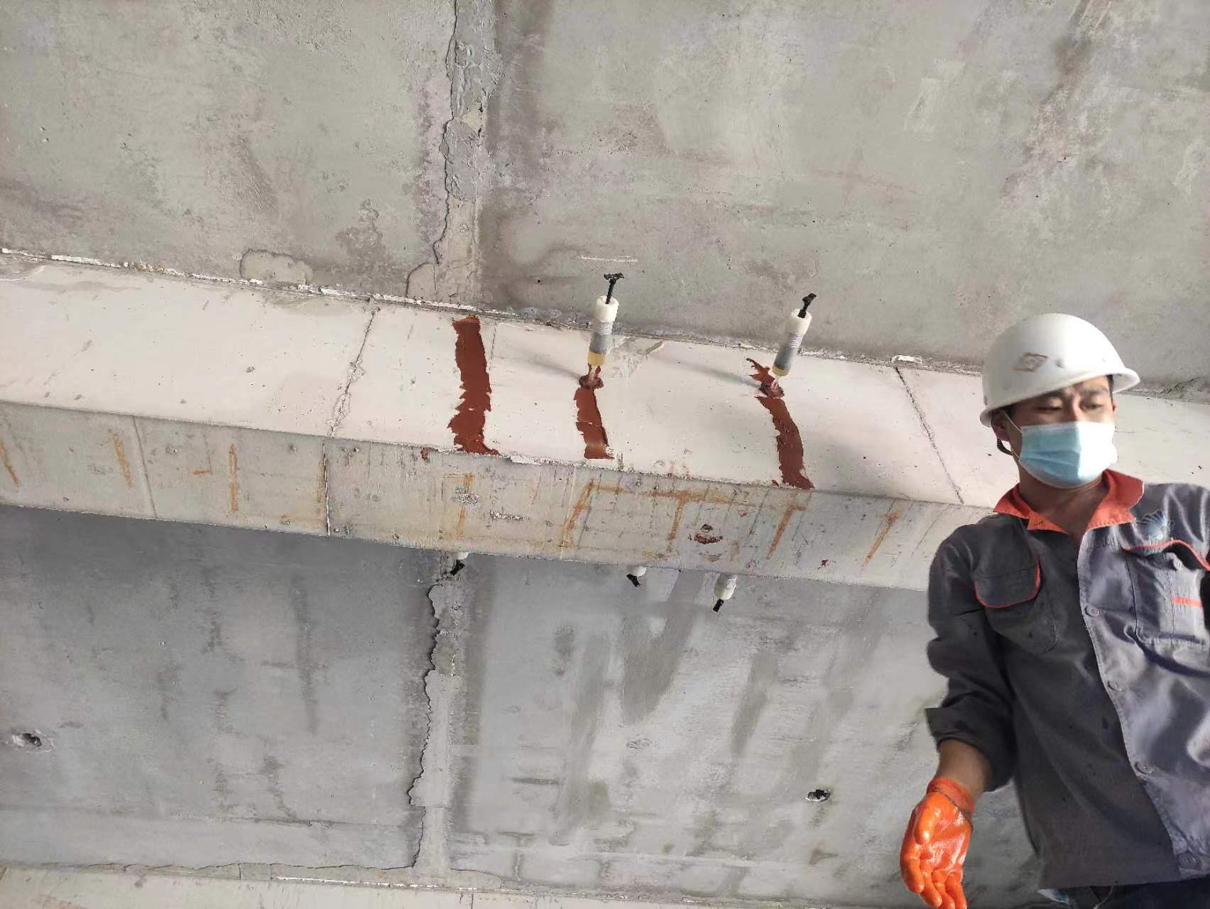 海南藏族房屋结构加固中裂缝怎么修复