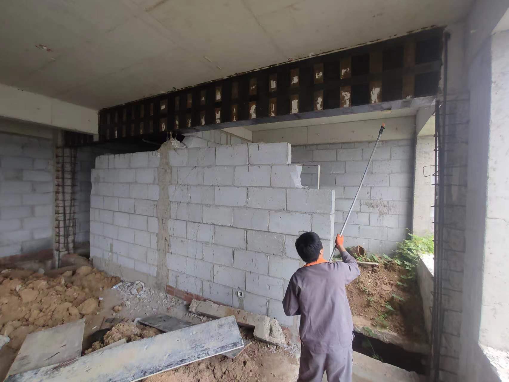 海南藏族混凝土结构问题怎样去加固